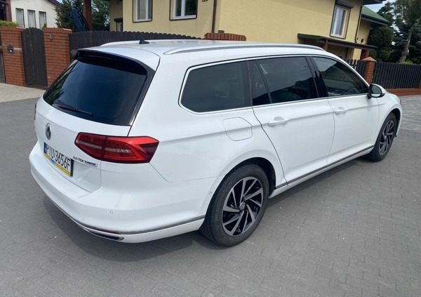 Volkswagen Passat cena 68400 przebieg: 129000, rok produkcji 2017 z Turek małe 596